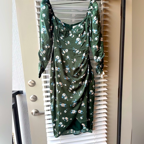ASTR The Label Floral Green Dress - Picture 2 of 3